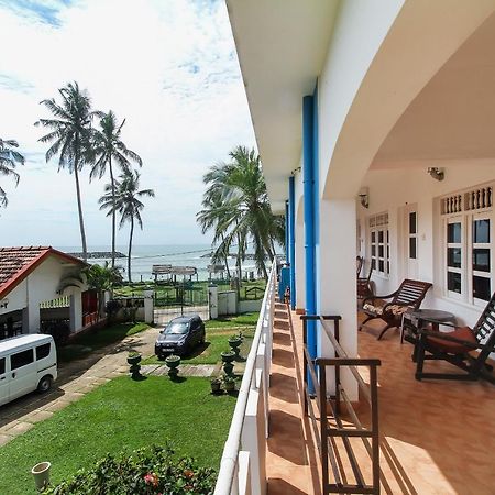 Oyo 490 Shangrela Beach Resort Ambalangoda  Exterior photo